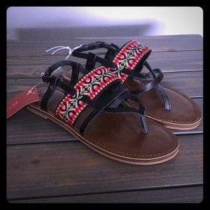 NWT- Mossimo sandals size 7.5